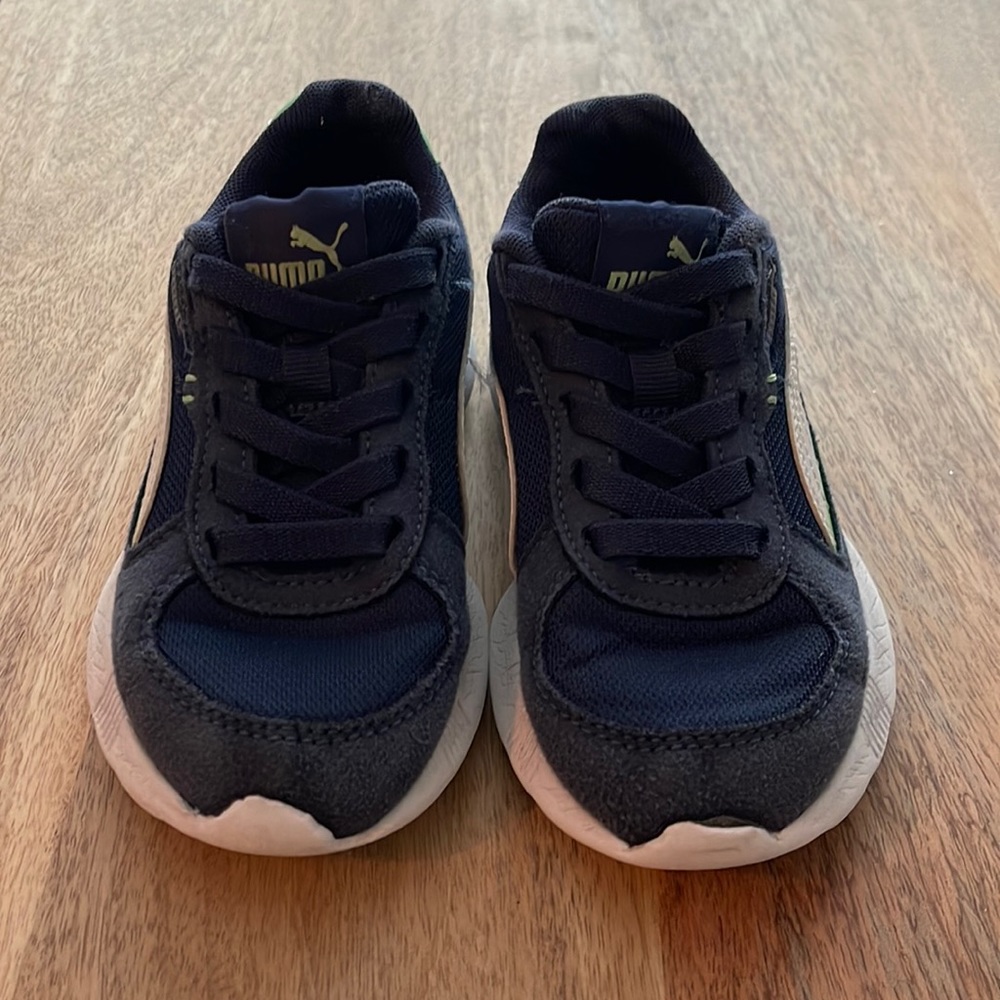 Toddler boys Puma sneakers